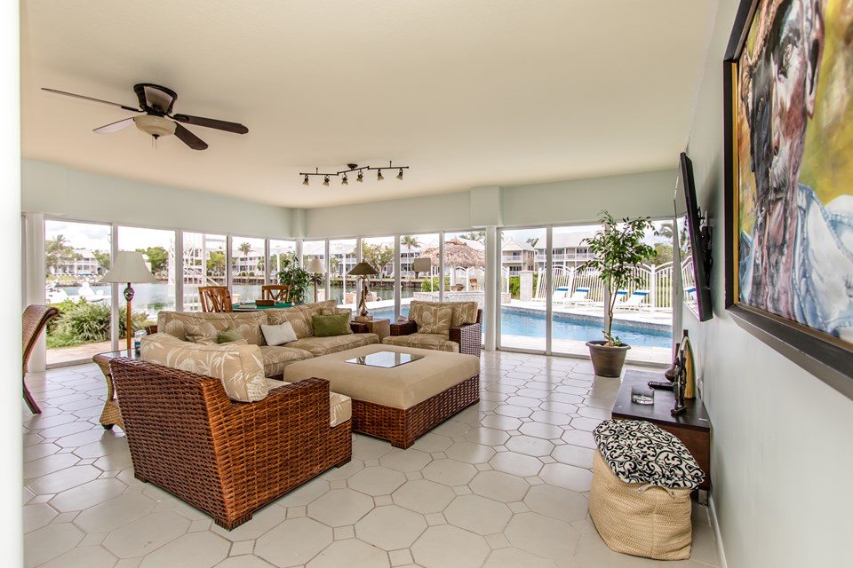 lower level living area