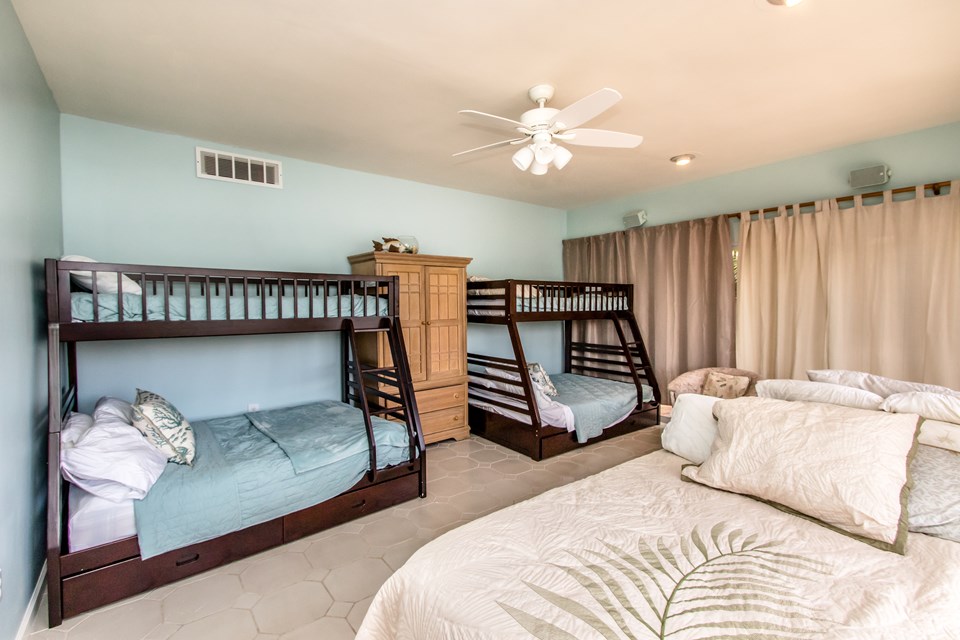 downstairs bedroom 2